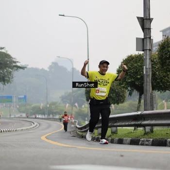 Runner Photo 7034655