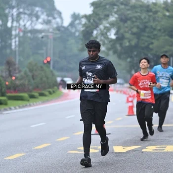 Runner Photo 7034675