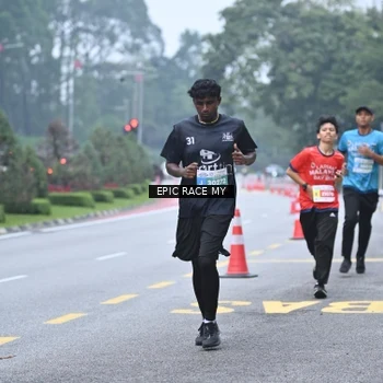Runner Photo 7034676