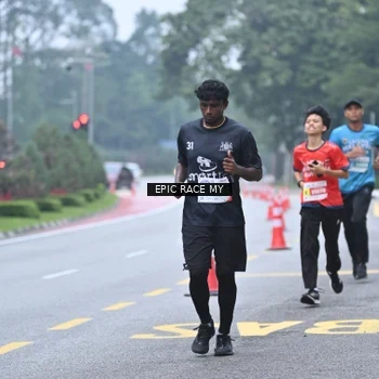 Runner Photo 7034677