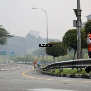Runner Photo 7034684