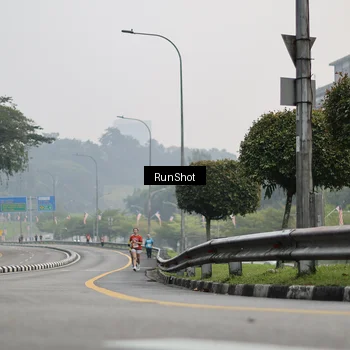 Runner Photo 7034697