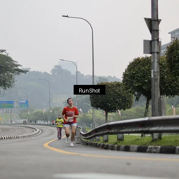 Runner Photo 7034712
