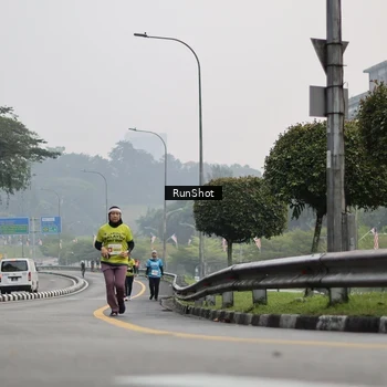 Runner Photo 7034737