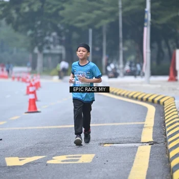 Runner Photo 7034740