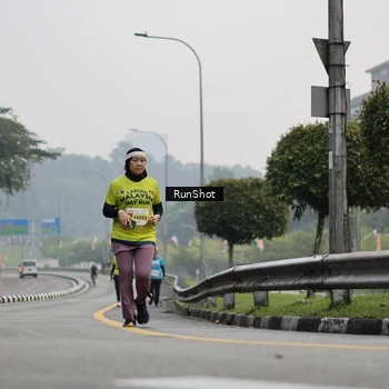 Runner Photo 7034747