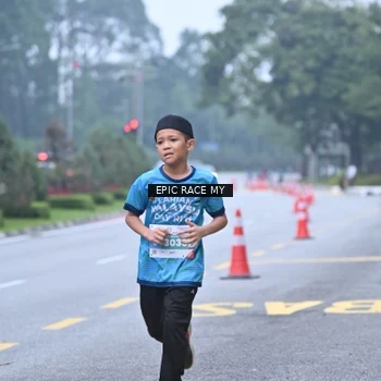 Runner Photo 7034757