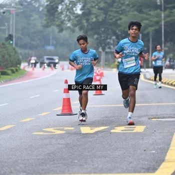 Runner Photo 7034765