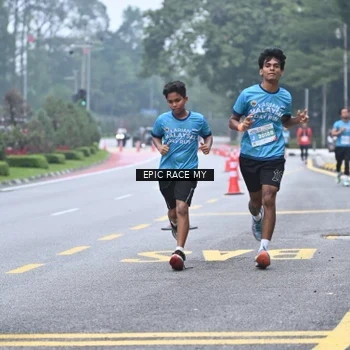 Runner Photo 7034769