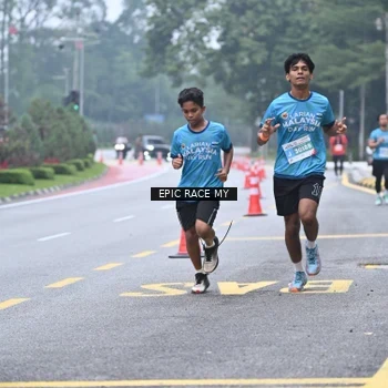 Runner Photo 7034770