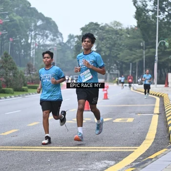 Runner Photo 7034785