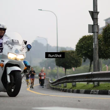 Runner Photo 7034808