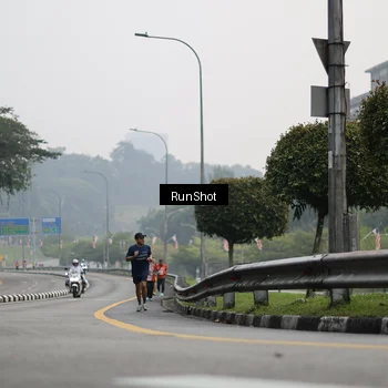 Runner Photo 7034811