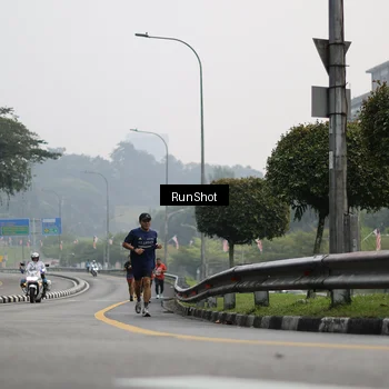 Runner Photo 7034813