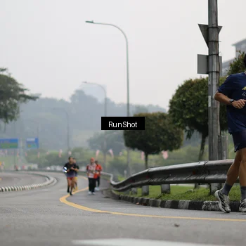 Runner Photo 7034815