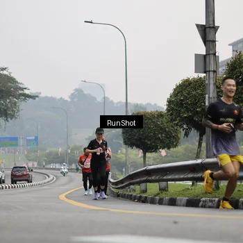 Runner Photo 7034822