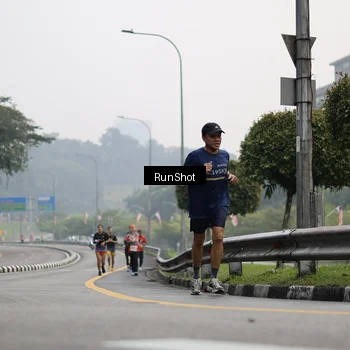 Runner Photo 7034823