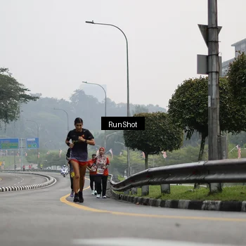 Runner Photo 7034824
