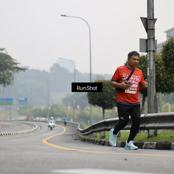 Runner Photo 7034833
