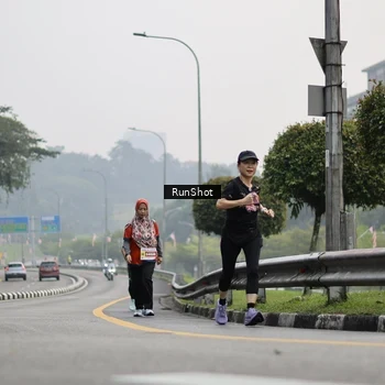 Runner Photo 7034835