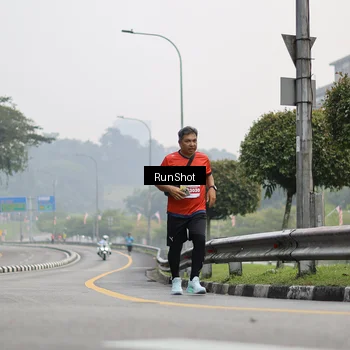 Runner Photo 7034847