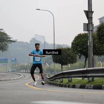 Runner Photo 7034864
