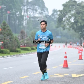 Runner Photo 7034867