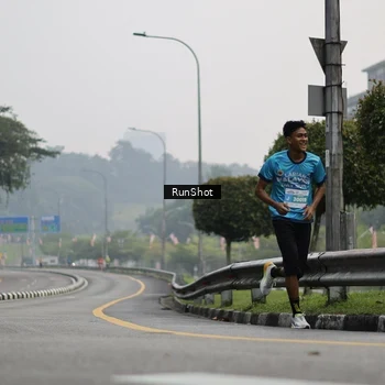Runner Photo 7034874