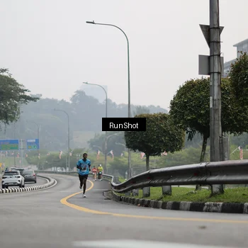 Runner Photo 7034918