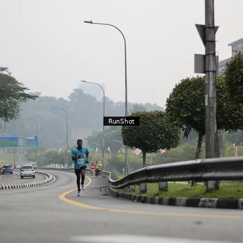 Runner Photo 7034924