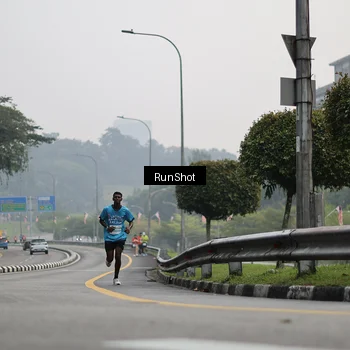 Runner Photo 7034955