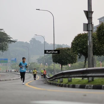 Runner Photo 7034971