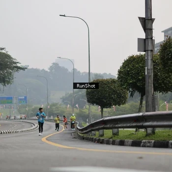 Runner Photo 7034974
