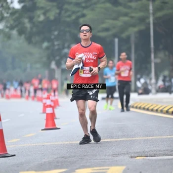 Runner Photo 7034985