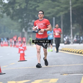 Runner Photo 7034993