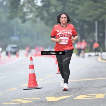 Runner Photo 7035002