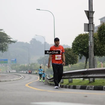 Runner Photo 7035004