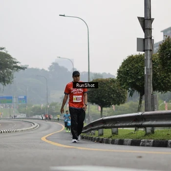 Runner Photo 7035005