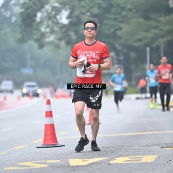 Runner Photo 7035009