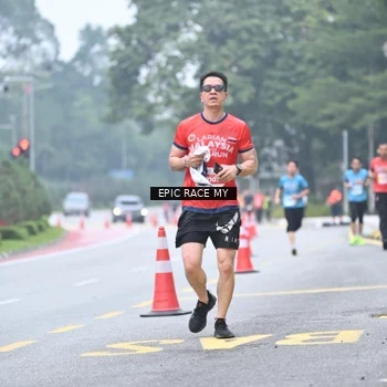 Runner Photo 7035014