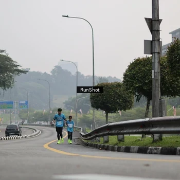 Runner Photo 7035015