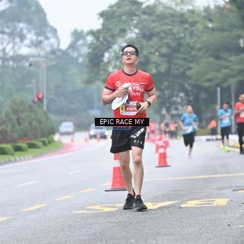 Runner Photo 7035018