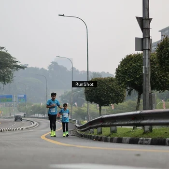 Runner Photo 7035019
