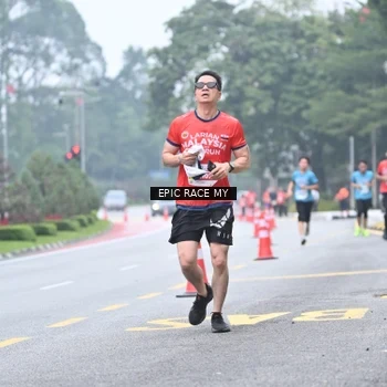 Runner Photo 7035021