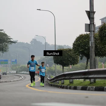 Runner Photo 7035023
