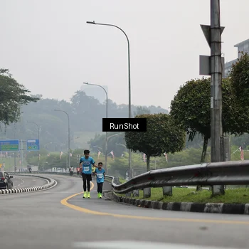Runner Photo 7035026