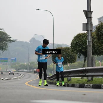 Runner Photo 7035027