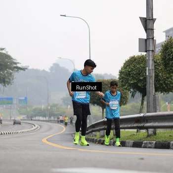 Runner Photo 7035028
