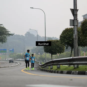 Runner Photo 7035031