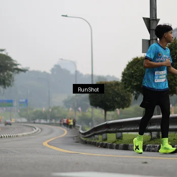 Runner Photo 7035035